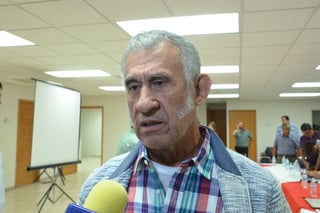 José Ángel Cuéllar, representante de los transportistas, llama a que autoridades definan los detalles financieros del proyecto Metrobús. (ARCHIVO)