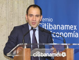 El aumento al salario mínimo no será inflacionario ni es un regalo del T-MEC, afirmó Arturo Herrera Gutiérrez, titular de la Secretaría de Hacienda y Crédito Público (SHCP). (ARCHIVO)