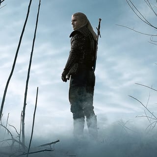 Nueva serie. The Witcher narra la historia de 'Geralt de Rivia', a quien da vida el actor británico Henry Cavill. (ESPECIAL) 