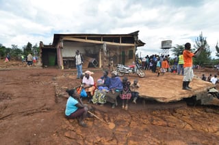 Al menos 15 personas murieron debido a deslizamientos de tierra causados por fuertes lluvias durante el fin de semana en el norte de la capital de Burundi. (ARCHIVO) 