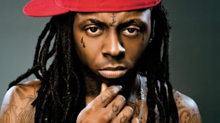 El avión en el que viajaba el rapero estadounidense Lil Wayne fue detenido en el Aeropuerto Ejecutivo de Miami-Opa Locka, luego de que agentes de seguridad recibieron una alerta de transporte de drogas y armas de fuego. (ESPECIAL)