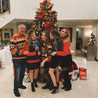 En familia. Angélica Rivera celebra la Navidad al lado de sus hijas, Sofía, Regina y Fernanda Castro, y de su exesposo, José Alberto Castro. (ESPECIAL)