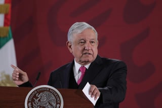 El presidente Andrés Manuel López Obrador afirmó que en 2020 no habrá sorpresas desagradables como aumento de impuestos, gasolinazos, en el servicio de luz, ni en la deuda pública, como nos tenía acostumbrados los gobiernos anteriores. (NOTIMEX)