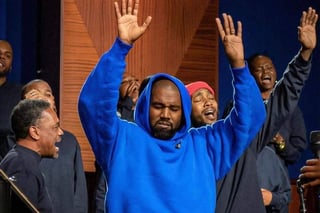 El cantante y productor estadounidense Kanye West, esposo de la socialité y empresaria Kim Kardashian, lanzó su nuevo álbum evangélico Jesus is born junto con el coro del Sunday Service. (INSTAGRAM)
