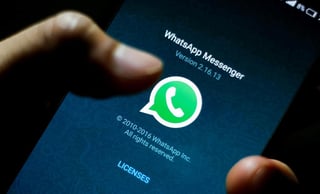 WhatsApp ha comenzado a implementar una nueva técnica que dará a sus usuarios mayor capacidad de administrar sus conversaciones evitando ser incluidos en grupos sin su consentimiento. (ARCHIVO)