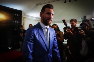 Messi recordó que su ex compañero, el camerunés Samuel Eto'o fue quien le aconsejó y predijo su gran cuota goleadora. (ARCHIVO)