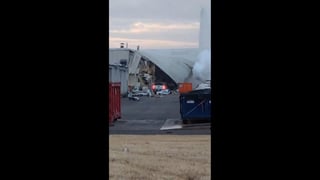 Varias personas resultaron heridas luego de que explotara un tanque de nitrógeno en una fábrica de aviones en Wichita, Kansas, Estados Unidos. (ESPECIAL)