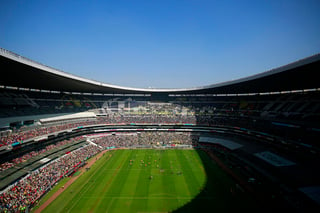 A pocas horas de que el Estadio Azteca albergue la final del Apertura 2019 entre América y Monterrey, el césped de la cancha no luce en las mejores condiciones. (ARCHIVO)