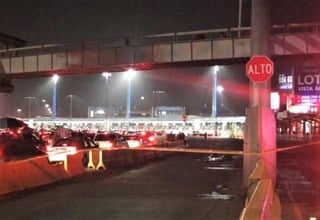 La corporación de Tijuana informó la detención de la conductora del Jeep negro gracias a la pronta respuesta y coordinación con las autoridades de Estados Unidos. (ESPECIAL)