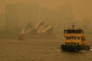 Los incendios que desde septiembre azotan Australia han emitido unas 349 millones de toneladas de dióxido de carbono a la atmósfera hasta el momento. (ARCHIVO) 