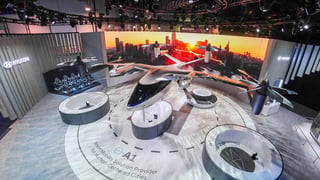 Hyundai presentó un objeto volador con hélices similares a las de un dron que servirá como vehículo autónomo para vuelos cortos. (AGENCIAS)