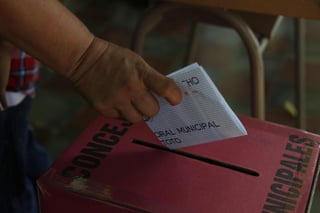 El Salvador presentó este martes ante la Asamblea Legislativa un propuesta de ley para garantizar que el mayor número de salvadoreños que viven en el exterior voten en las elecciones. (ARCHIVO) 