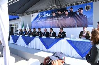 Participaron autoridades municipales además del secretario de Seguridad Pública en Coahuila. (FERNANDO COMPEÁN)
