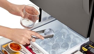 Los usuarios ya no necesitarán utilizar un molde para crear y almacernar hielos, señala la empresa LG. (ARCHIVO) 