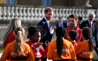 El duque de Sussex fue anfitrión del sorteo de la Liga Mundial de Rugby 2021. (EFE)