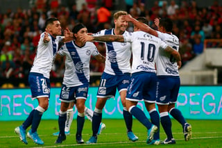 Cristian Menéndez (c) anotó el único gol del encuentro que significó el triunfo como visitante para los camoteros. (JAM MEDIA)