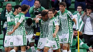Betis regresó a la senda del triunfo al superar como local por 3-0 a Real Sociedad. (EFE)
