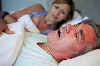 En la medida en que las personas roncan el paladar se vuelve flácido lo que puede ocasionar dicho trastorno del sueño. (ESPECIAL)