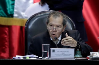 El diputado Porfirio Muñoz Ledo defendió a migrantes y causó controversia. (ARCHIVO)