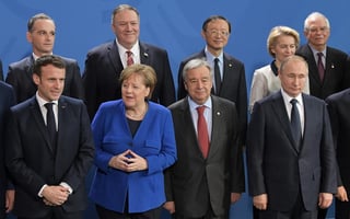 A la cumbre asistieron la canciller federal de Alemania, Angela Merkel, los presidentes de Rusia, Francia, Turquía y Egipto, los primeros ministros de Italia y Reino Unido, y Mike Pompeo, secretario de Estado de EUA. (EFE) 