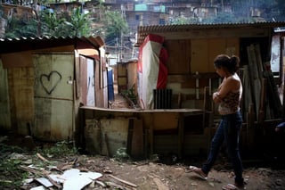 La organización no gubernamental Oxfam International reveló hoy que en América Latina y el Caribe 20 por ciento de la población concentra 83 por ciento de la riqueza. (ARCHIVO) 