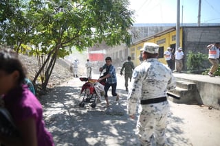 El Gobierno de México avisó este lunes que arrestará y deportará a los integrantes de la caravana de migrantes que entraron al país en las últimas horas de forma irregular cruzando el río Suchiate, frontera natural entre Guatemala y México. (EFE)