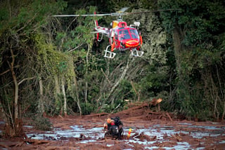 La Fiscalía brasileña presentó una denuncia por el delito de homicidio contra 16 ejecutivos del gigante minero Vale por su responsabilidad en el colapso de una represa de residuos minerales que dejó 270 muertos. (ARCHIVO) 

