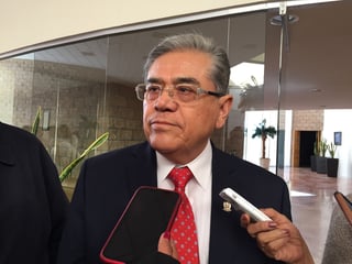 El rector de la UAdeC, Salvador Hernández, dijo que este año no hay 'bolsas extraordinarias'. (GUADALUPE MIRANDA)