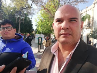 El tesorero municipal Ricardo Olivas afirmó que a quienes se dará de baja no son sindicalizados. (ARCHIVO)