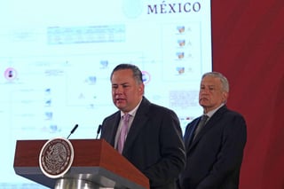 El gobierno mexicano logró detener la caída libre de la corrupción que dejó la administración anterior, aseguró el titular de la Unidad de Investigación Financiera (UIF), Santiago Nieto Castillo. (ARCHIVO)