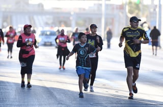 La competencia de 21 Kilómetros otorgará 15 mil pesos en efectivo a los ganadores absolutos de las ramas varonil y femenil.