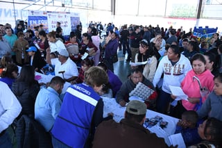 El jueves el Municipio de Torreón, encabezado por el alcalde, realizó una brigada de apoyo social en la colonia Sol de Oriente. (EL SIGLO DE TORREÓN)