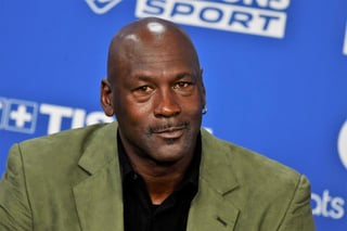 Michael Jordan, el astro retirado de la NBA, se refirió a Bryant como un amigo cercano. (ESPECIAL)