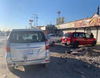 Se registraron dos accidentes viales consecutivos sobre el bulevar Ejército Mexicano de la ciudad de Gómez Palacio. (EL SIGLO DE TORREÓN)