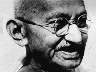 Gandhi es recordado a 72 años de su muerte, que se cumplen este jueves, como una figura de paz, que llevó a la independencia a la India. (ARCHIVO)