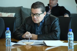 El regidor Ignacio Corona criticó que el Simas no haya presentado un informe anual al cabildo. (FERNANDO COMPEÁN)