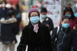 Hasta el momento se han detectado 15,238 casos sospechosos del virus de Wuhan. (ARCHIVO)