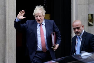 Mientras la Unión Europea despide al Reino Unido con melancolía y tristeza, en la otra cara de la moneda, el primer ministro británico, Boris Johnson y los euroescépticos festejan con alegría. (ARCHIVO) 