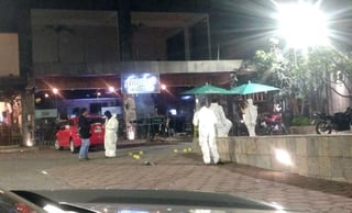 En un comunicado, el gobierno estatal informó que fue a las 03:27 horas cuando se reportaron disparos en el bar denominado “Antalya”, ubicado en la avenida San Diego de la colonia Delicias.
(LA UNIÓN DE MORELOS)
