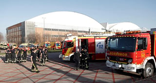 Hasta el momento los elementos de emergencia del cuerpo de bomberos ya se encuentran en las inmediaciones del aeropuerto como prevención, en coordinación con las autoridades de la comunidad de Madrid y el aeropuerto.
(EFE)