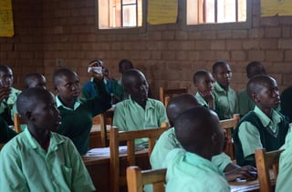 Luto y dolor en Kenia luego de la muerte de 14 escolares en una estampida ocurrida en una escuela primaria de la ciudad de Kakamega, en el centro del país. (ARCHIVO) 