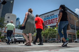 Los siete principales candidatos a la nominación presidencial del Partido Demócrata se preparaban para el que podría ser el debate más duro de la temporada de primarias de 2020. (ARCHIVO) 