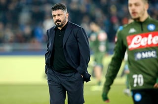Durante la presente temporada, el Napoli ha tenido dos entrenadores, pero ninguno de estos ha podido sacar del mal momento al equipo. (ARCHIVO)