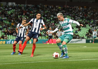 Diego Váldes falló un penal en la primera parte del partido ante Rayados. (JESÚS GALINDO)