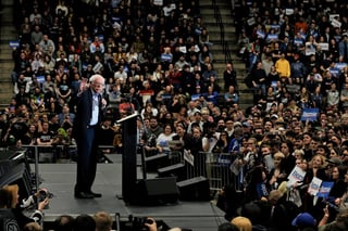 El senador izquierdista Bernie Sanders lidera el recuento en las primarias demócratas de Nuevo Hampshire con un 26.3 % de los votos. (EFE)