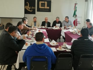 En reunión ordinaria de las cámaras empresariales que integran el CLIP estuvo presente el director adjunto del Sideapa. (FABIOLA P. CANEDO/EL SIGLO DE TORREÓN)