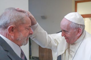 Está previsto que Lula ofrezca una rueda de prensa esta tarde para hablar sobre su visita al papa argentino. (TWITTER)