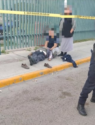 El hombre se desvaneció mientras caminaba con su familia por calles del Parque Industrial Carlos Herrera de Gómez Palacio.