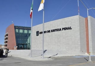 El día de hoy que se reanudó la audiencia de procedimiento abreviado en el Centro de Justicia Penal de Saltillo, Bajo la causa 1721/2019 en contra de José Roberto (N), quien fue acusado del delito mencionado. (ARCHIVO)