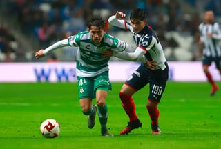 El partido de ida de los cuartos de final de la Copa MX terminó empatado sin anotaciones entre Santos y Rayados. (ARCHIVO)